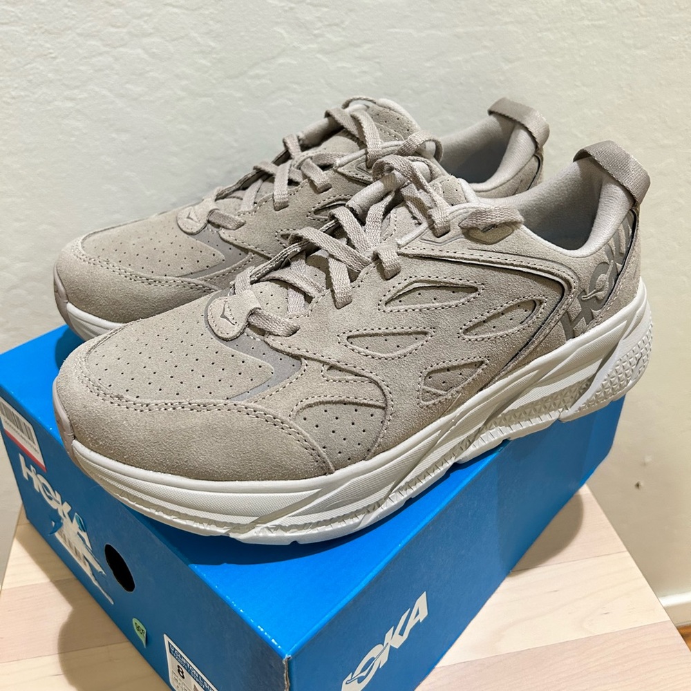 NIB Hoka U Clifton L suede sneakers unisex Simply Taupe/Pumice Stone Men8 Women9